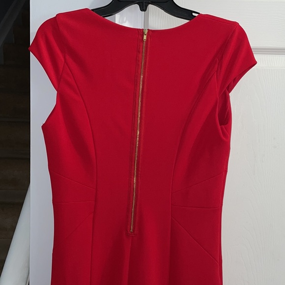 Red Dress - Picture 4 of 6